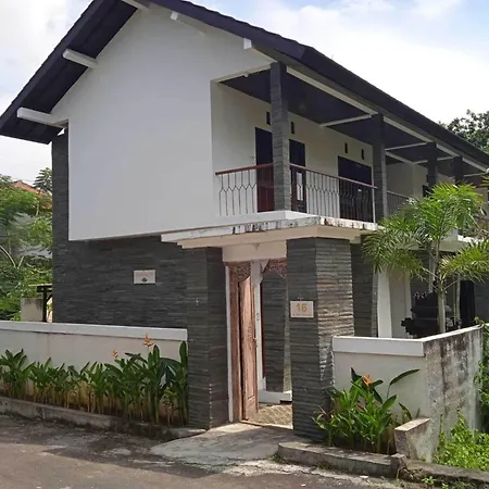 Hotel Oyo Danawa House